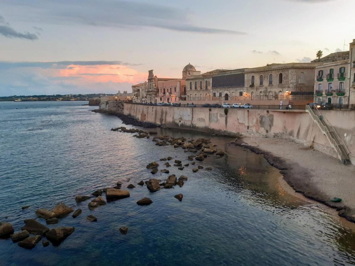 Elegante Appartamento In Palazzo Storico Ortigia Syracuse Exterior foto
